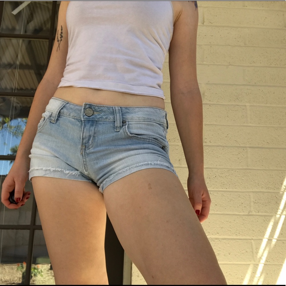 RSQ light wash jean shorts